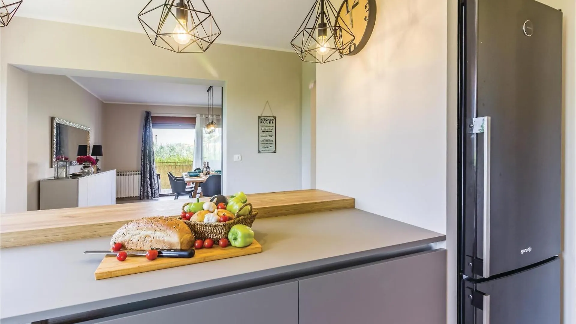 Beautiful Apartment In Galizana With Kitchen Croacia