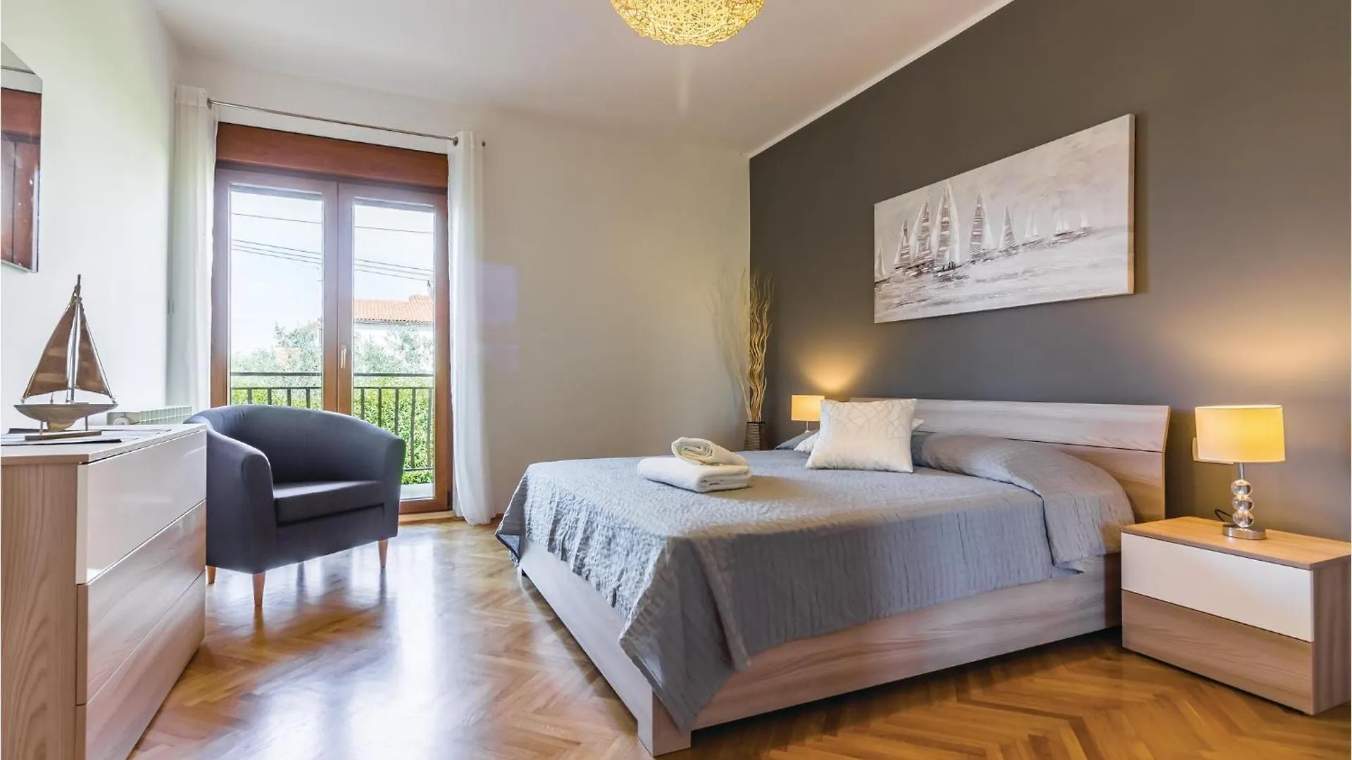 Beautiful Apartment In Galizana With Kitchen 0*,