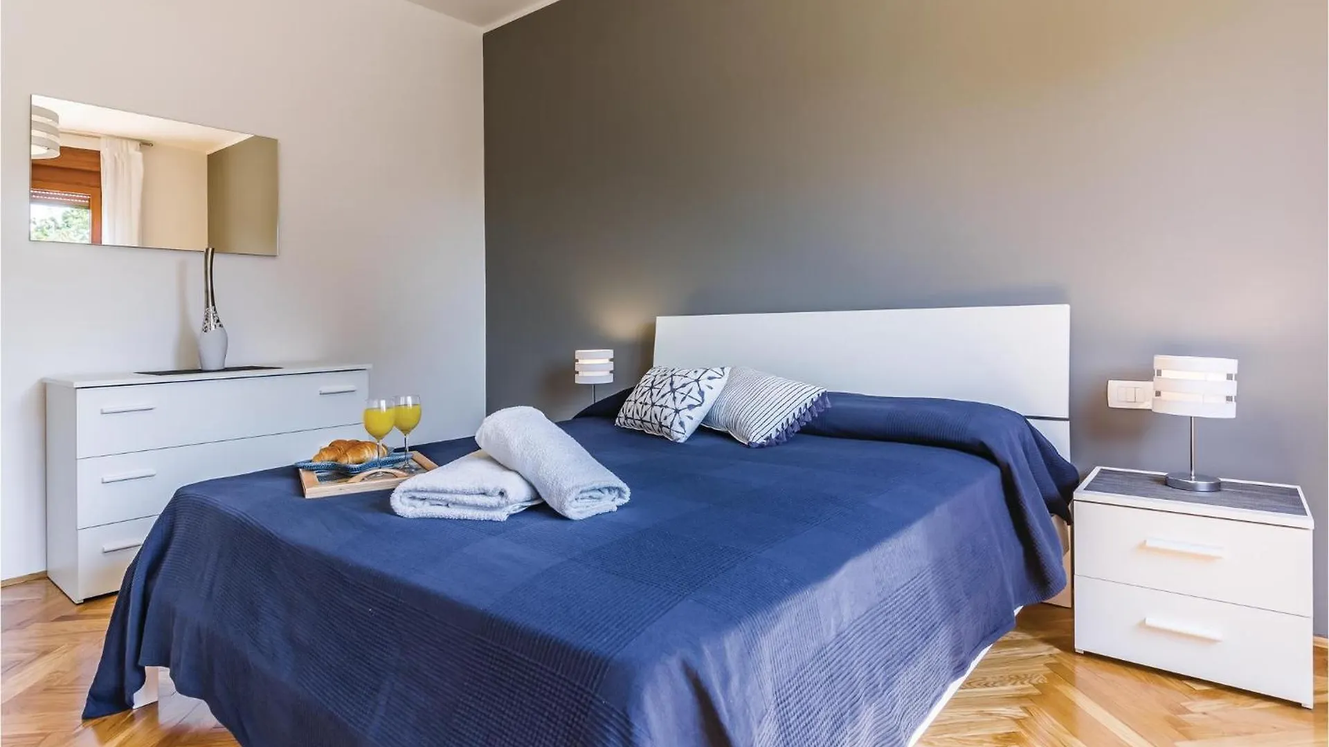Beautiful Apartment In Galizana With Kitchen